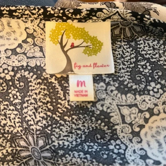 Anthropologie Fig and Flower Tunic Dress Sz M Floral Paisley Gray 1/4 Button - Picture 7 of 9